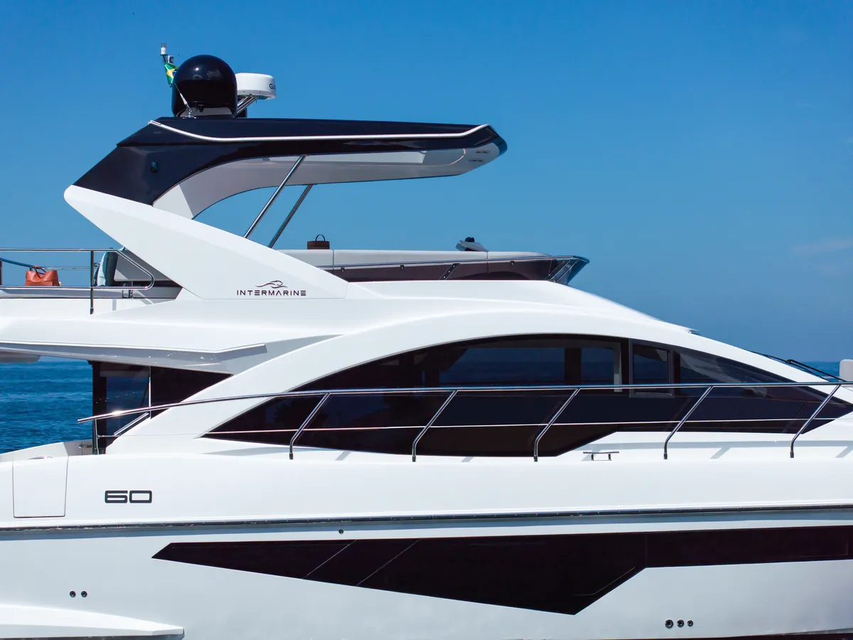 Intermarine 60 — Exterior (1 de 8)